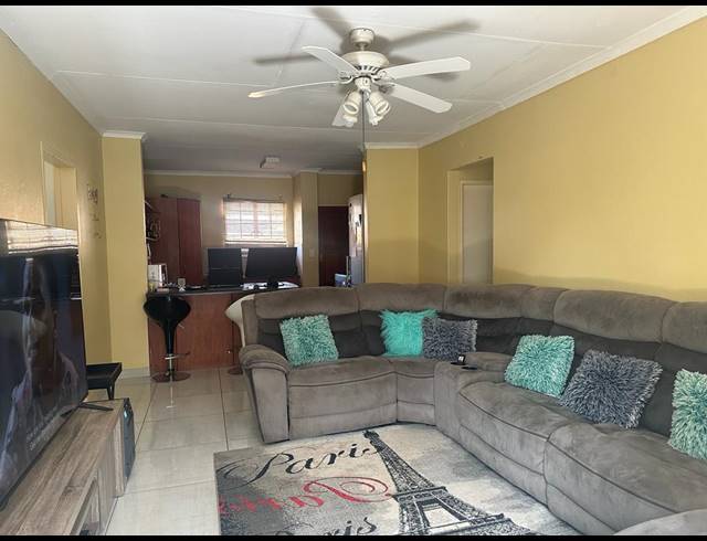 3 BEDROOM HOUSE FOR SALE IN AMANDASIG